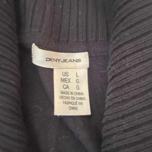 Sweater - Picture 2 of 3